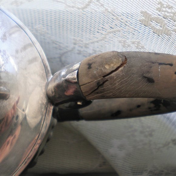 Antique John Round & Sons Sheffield England Silverplate Gadroon Edge Teapot - Picture 11 of 11